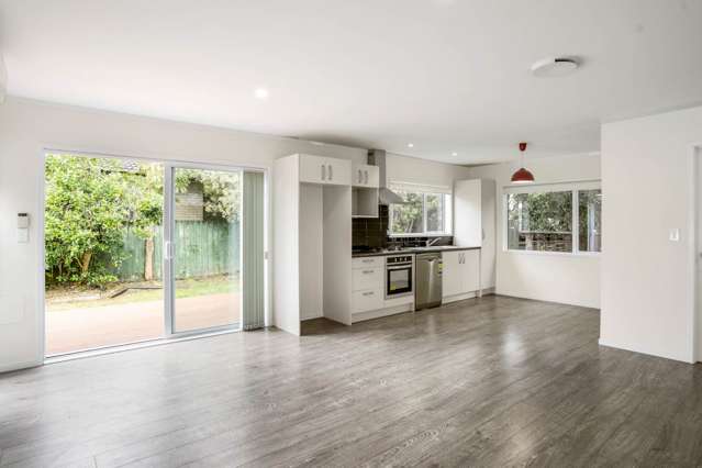 4A Kiernan Place Kelston_1