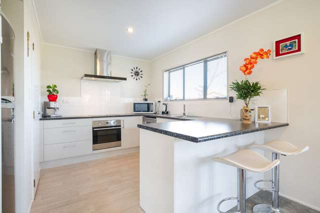 2/9 Barcroft Place Clendon Park_3