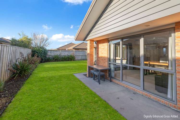 39 Faringdon Boulevard Rolleston_17