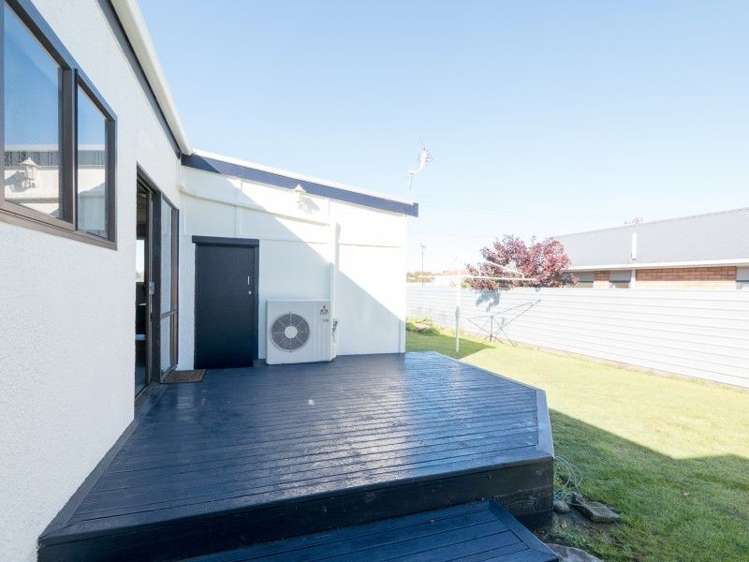 87 Orlando Street Stratford_9