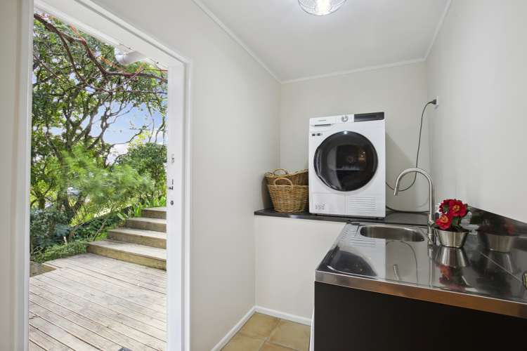 52 Nicholson Road Khandallah_16