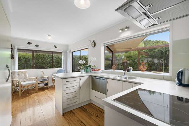 25 Matua Road Matua_1