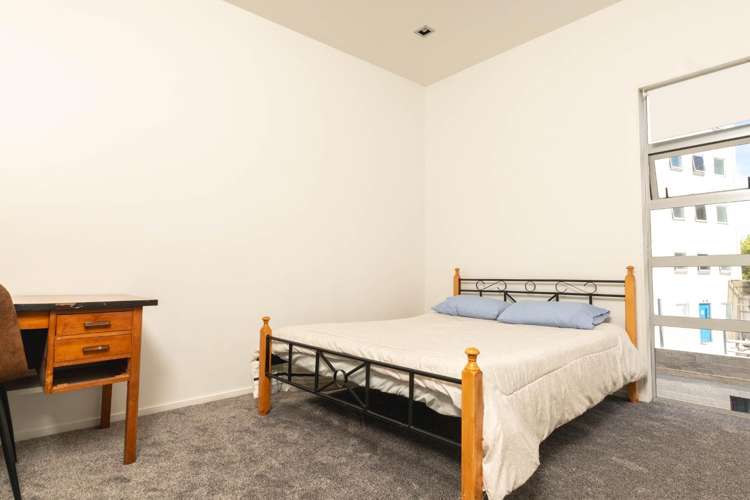 7A/11B City Road 10015_3