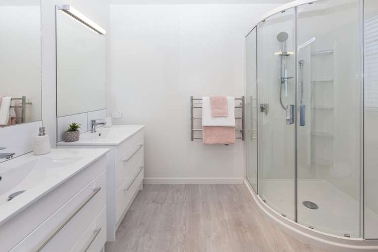 5 Kingsbridge West Burwood_11