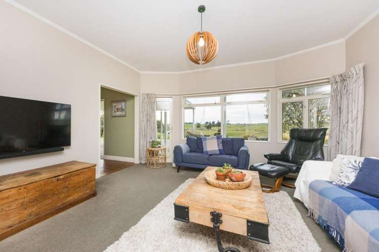 780 Halcombe Road Halcombe_15