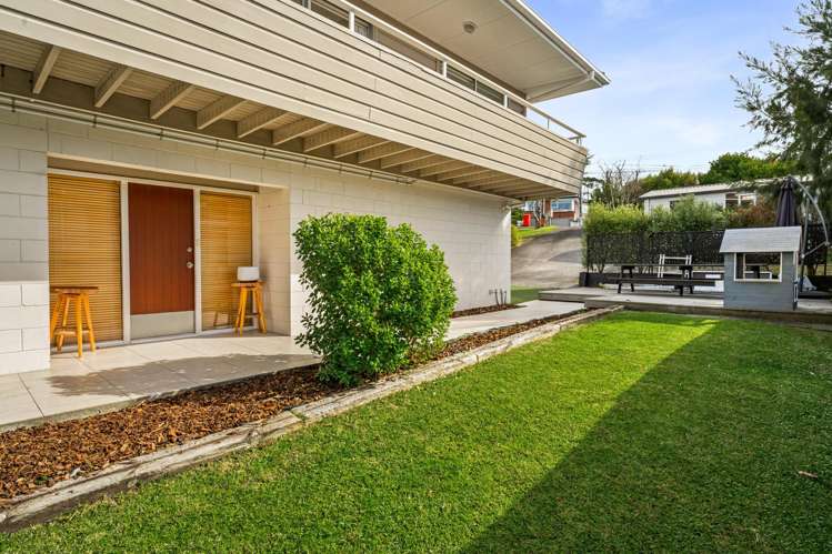 211 Royal Road Massey_5