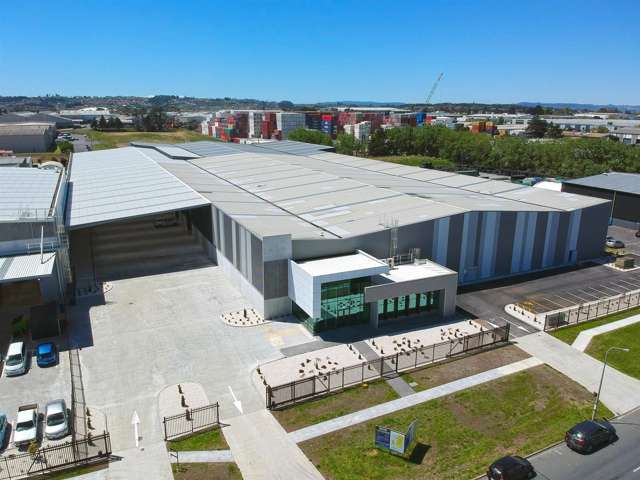 CBRE | 11,155sqm A-Grade Wiri Warehouse