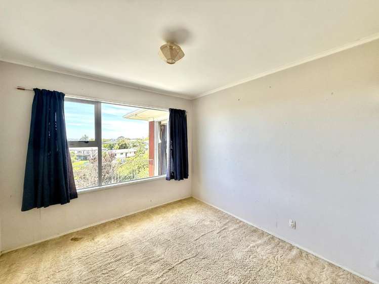 11 Keegan Drive 11410_8