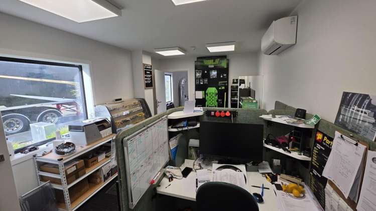 Unit 1, 39 Kairua Road Hornby_5