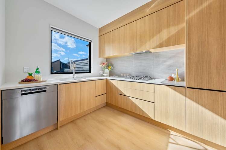 25 Paretao Street_3