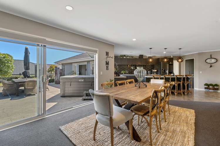 2 Golf Course Lane Waiwhakaiho_5