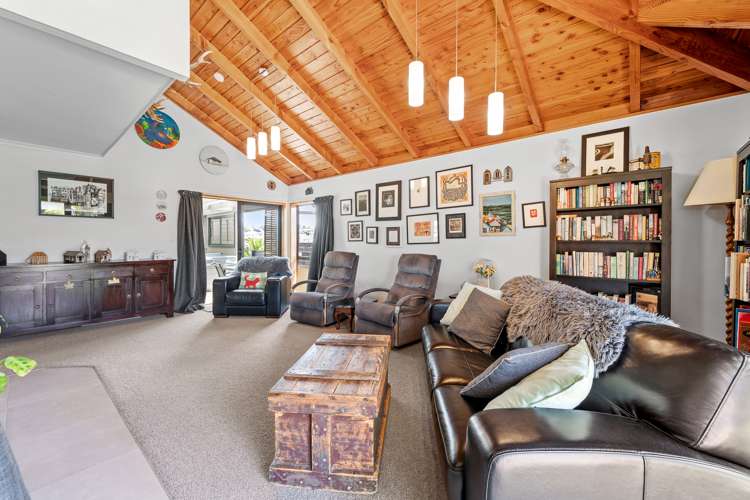 57 Albatross Road Red Beach_13