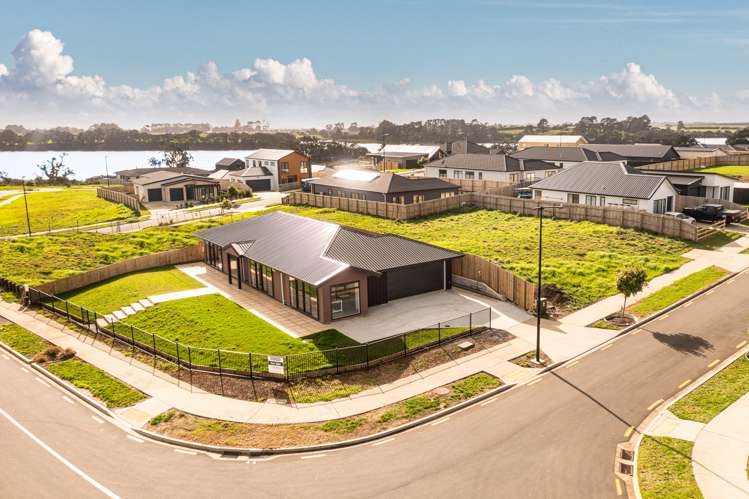 24 Tahuna Minhinnick Drive Glenbrook_17