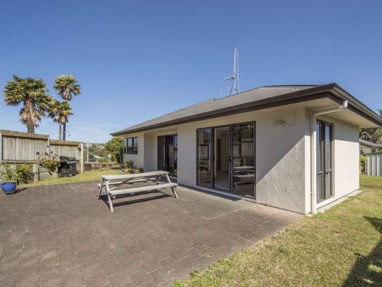 76 Osprey Drive Welcome Bay_2