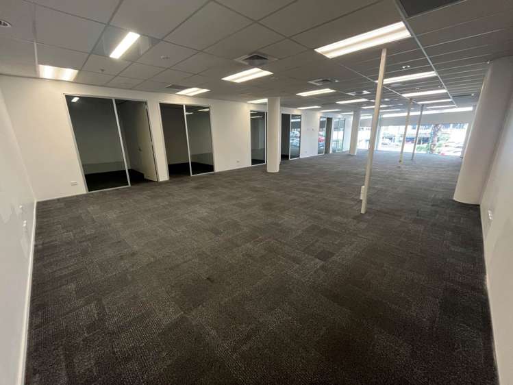 Unit 1/12 Osterley Way Manukau_10