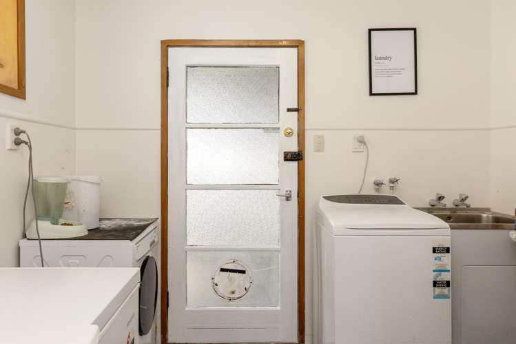 36 Whakaipo Avenue Central_16