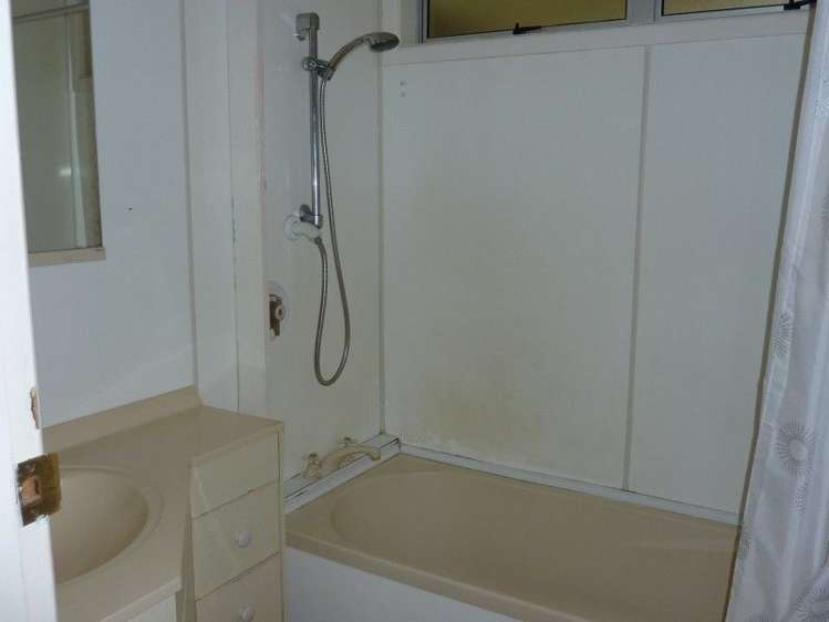 14 Collins Street Hawera_10