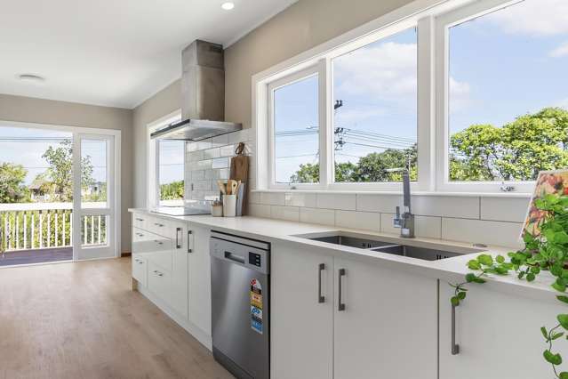 1/19 Carlisle Road Browns Bay_2