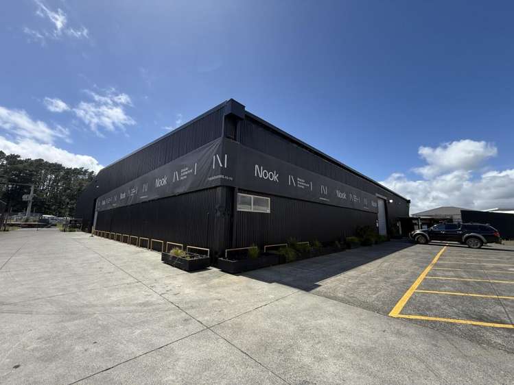 156E Main road Kumeu_9