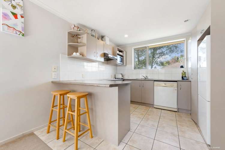 42 Heathdale Crescent Papakura_6