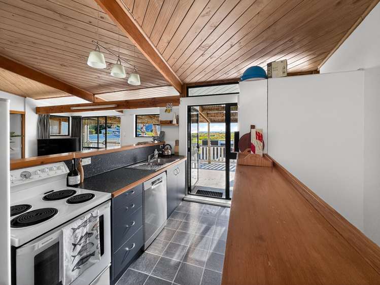 102 Newcastle Street Mahia Peninsula_5