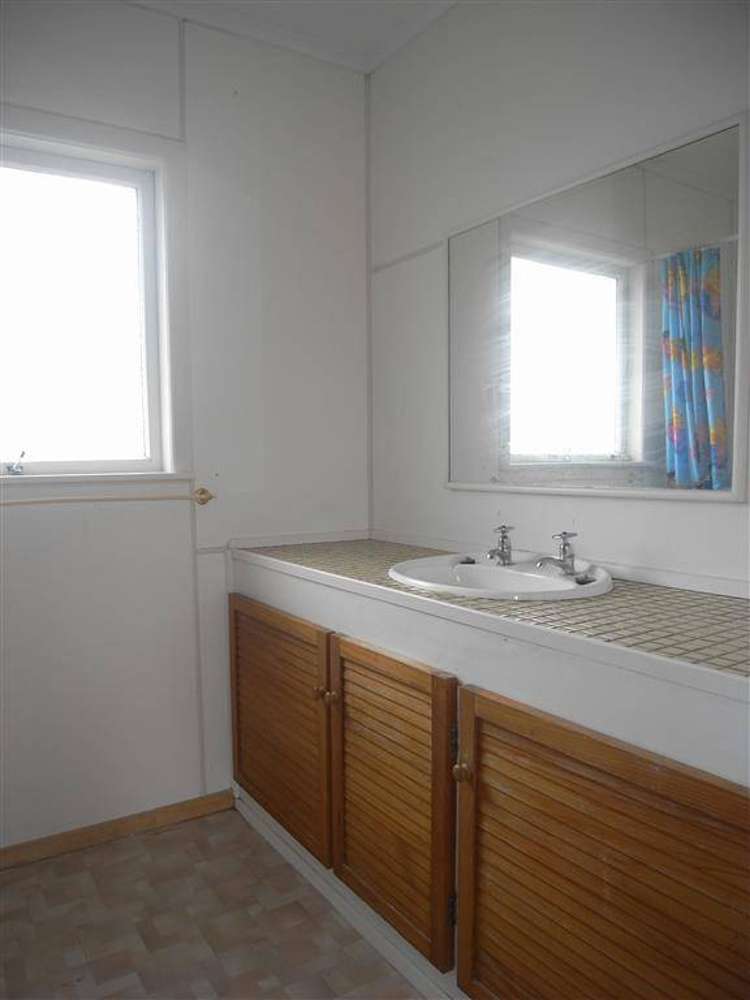 2 Fairlea Road Te Atatu South_6