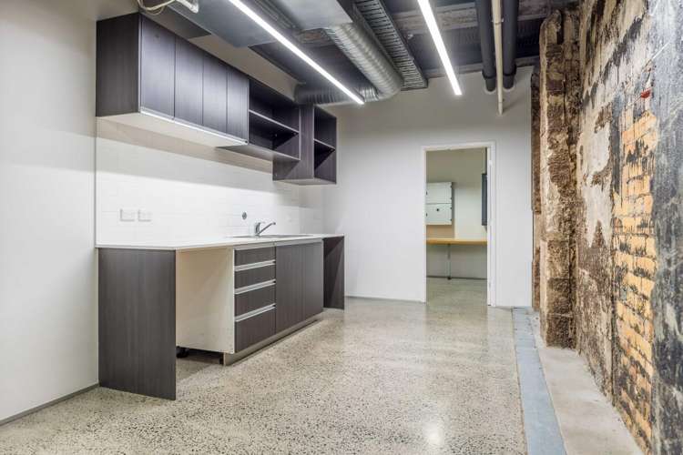 317 New North Road Kingsland_11