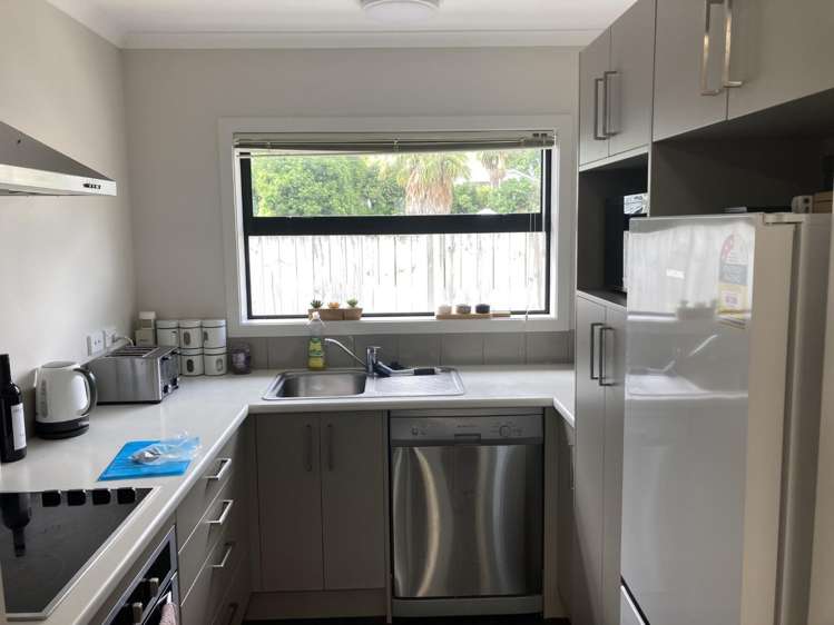 2/20 Manning Street 10463_3