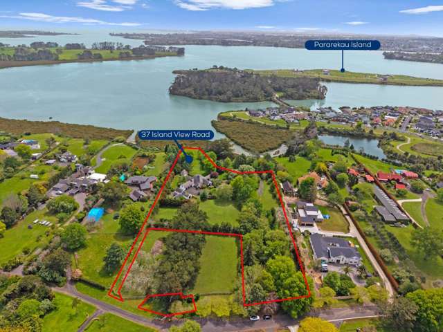 TONADA PARK – KARAKA WATERFRONT ESTATE