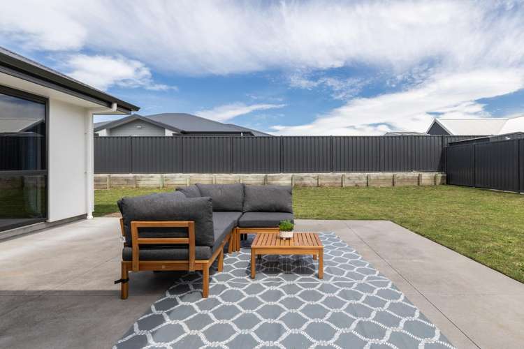 29 Hikawera Drive Frimley_25