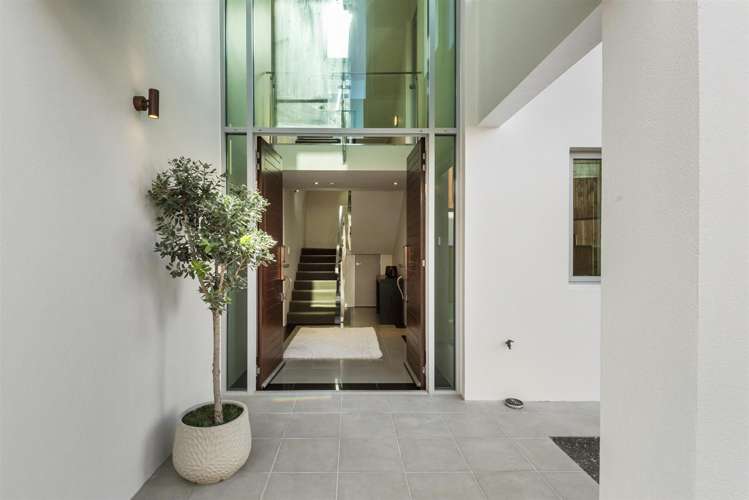 22b Beach Road Castor Bay_4