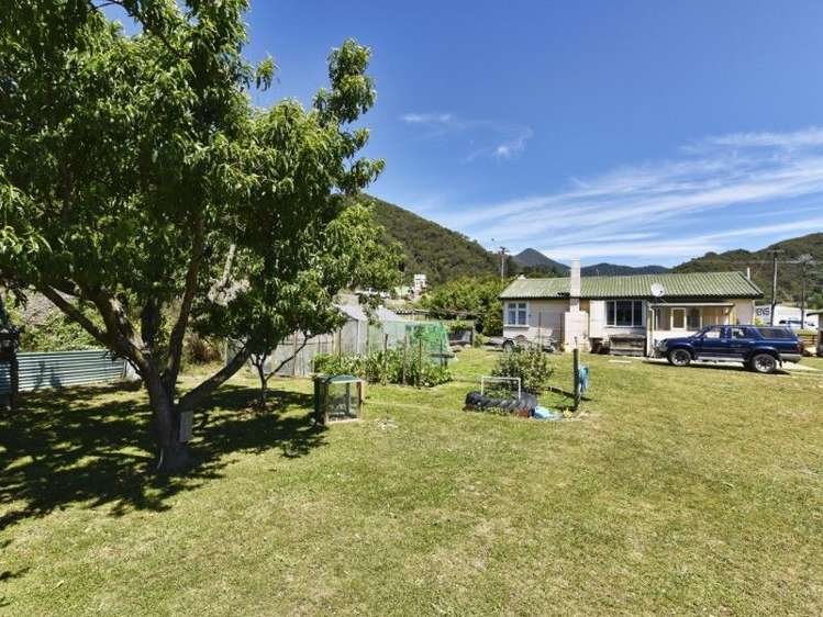 53 Broadway Picton_12