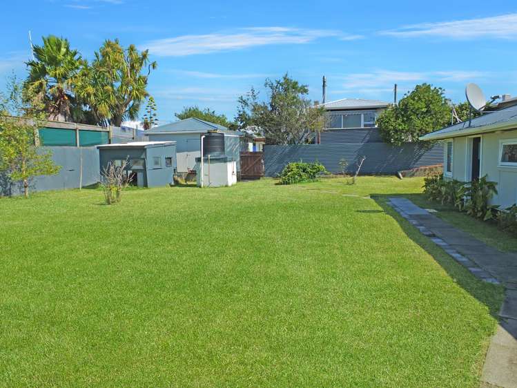15 Andrews Street Foxton Beach_22