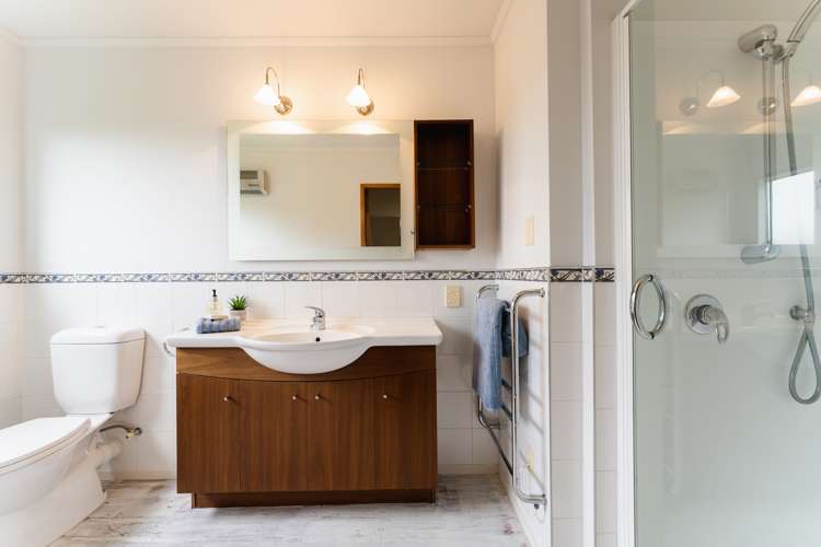 16 Freyberg Road Fairfield_36