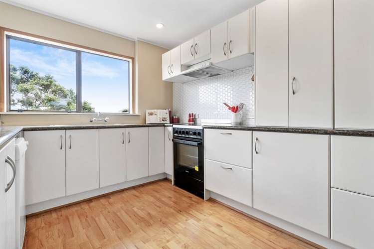 103p Glengarry Road Glen Eden_11