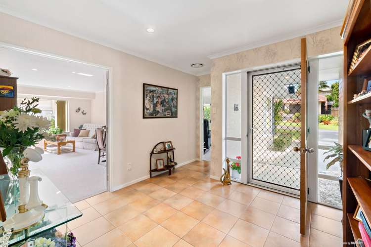 18 Gillett Place Botany Downs_20