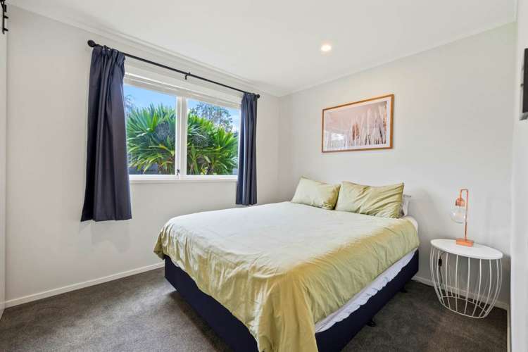 12 Arlette Place Massey_9