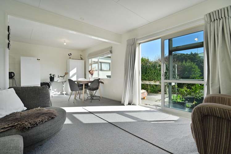 2/705 Jervois Street_1