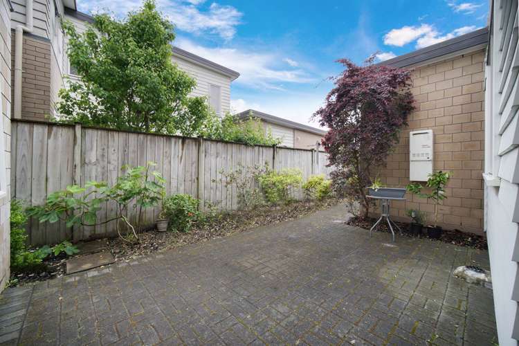 6 Flintridge Drive Flat Bush_15