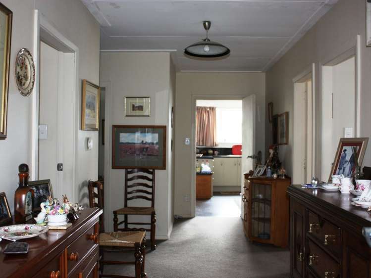 31 Main Road Owaka_7