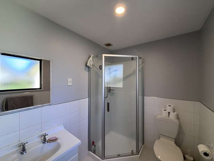 13a Charlesworth Street Woolston_9