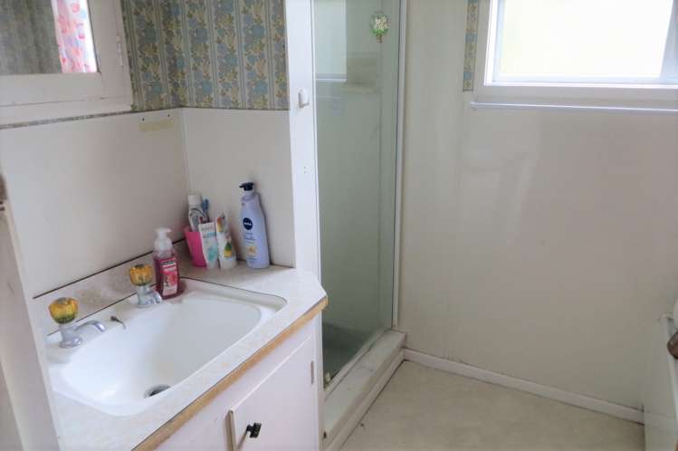 22 Dunlop Crescent Te Aroha_11