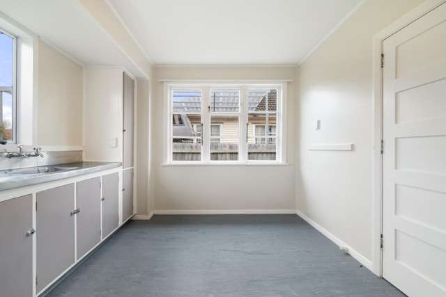 38 and 40 Riley Crescent Woolston_3