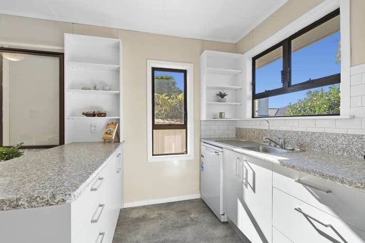 8 Hughson Street Waitara_4
