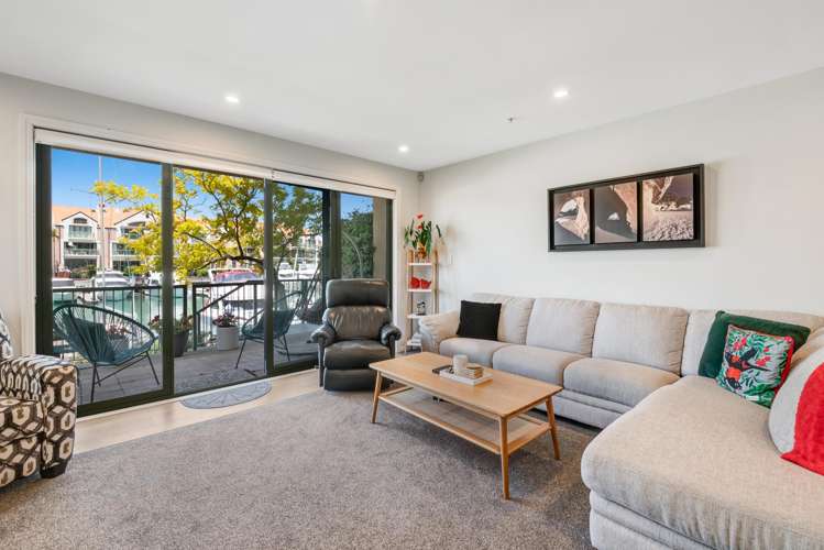 41 Waterside Crescent Gulf Harbour_13