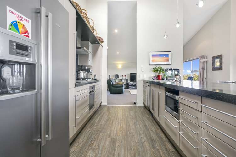 5 Magnolia Rise Waipahihi_7