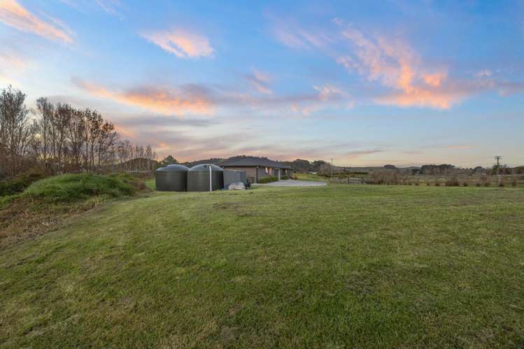 1347 State Highway 16 Waimauku_35