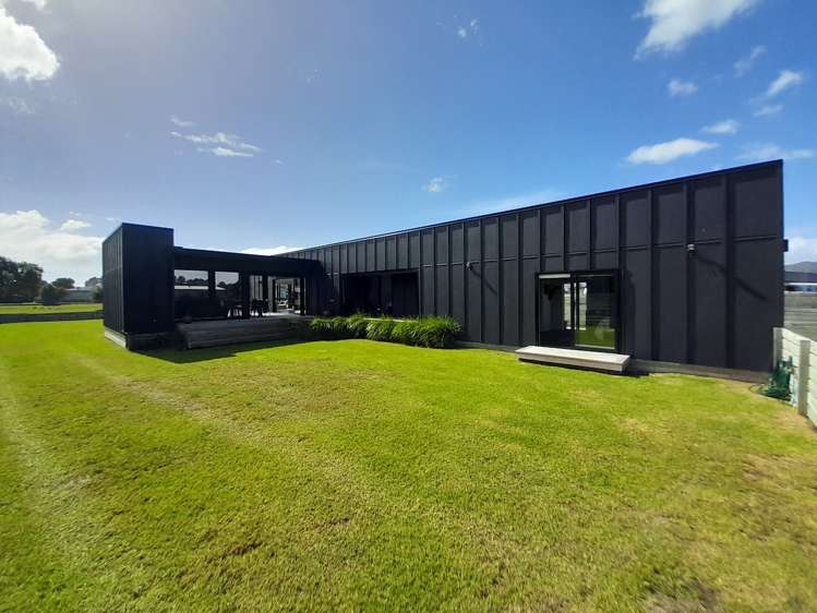 143 Ngaio Drive Matarangi_18