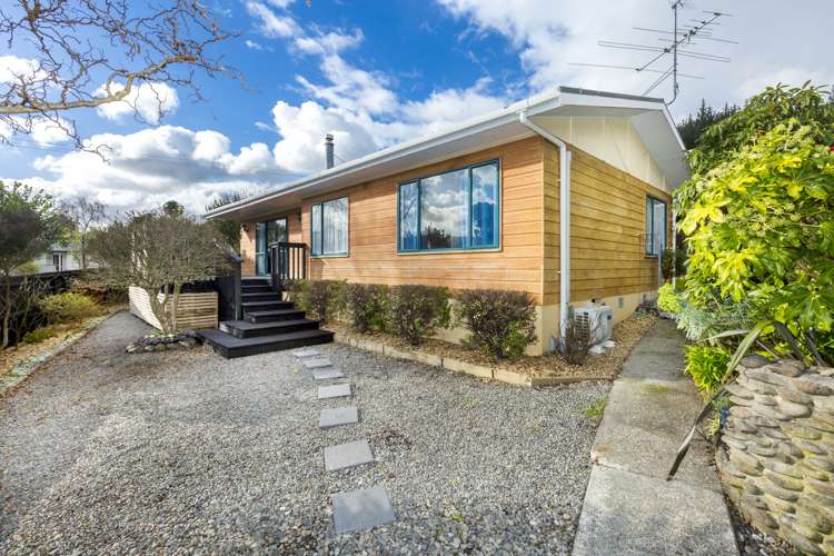 2 Monarch Grove Maoribank_1