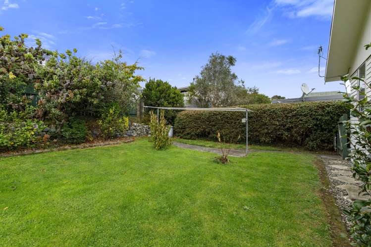 39 Tweed Road Papakowhai_15